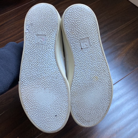 VEJA Esplar Leather Logo Sneakers - Picture 5 of 14